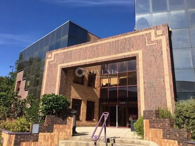 Office in Saint-Germain-en-Laye for sale - Building Photo - Image 1 of 11
