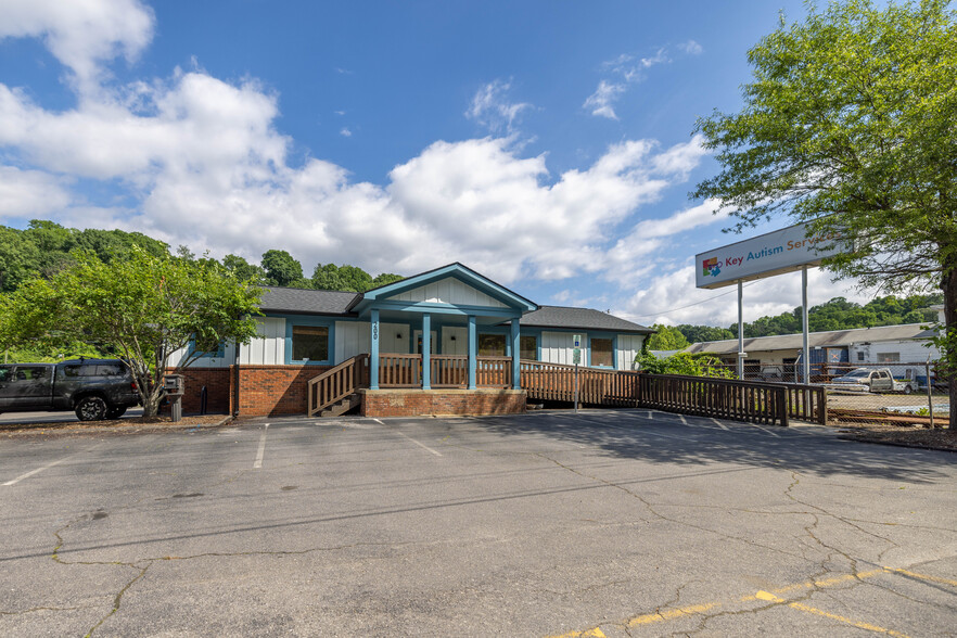 200 Swannanoa River Rd, Asheville, NC à vendre - Photo du bâtiment - Image 1 de 1