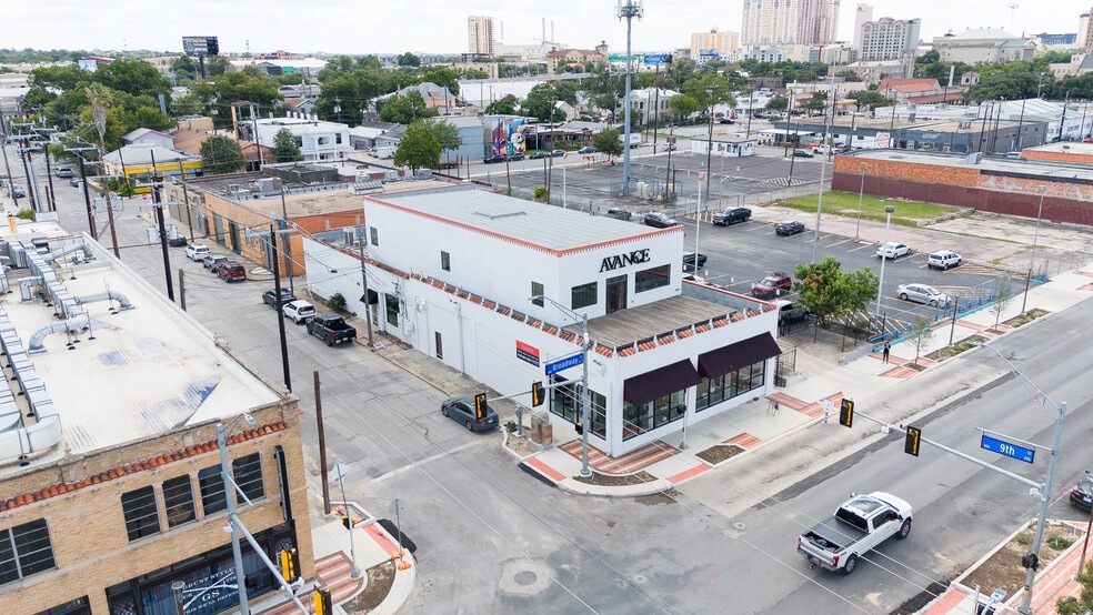 824 Broadway St, San Antonio, TX for lease - Building Photo - Image 2 of 13
