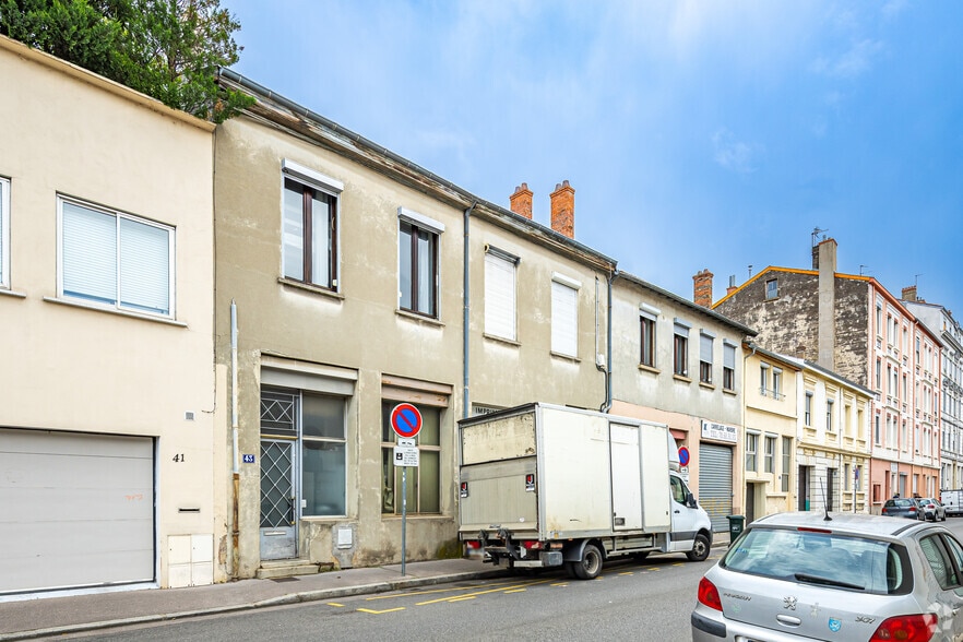 43 Rue Magenta, Villeurbanne for sale - Building Photo - Image 2 of 2