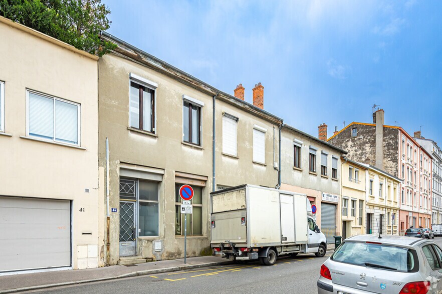 43 Rue Magenta, Villeurbanne à vendre - Photo du bâtiment - Image 2 de 11