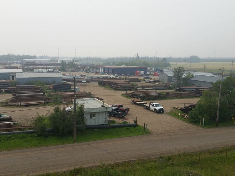 3400 68 Ave, Edmonton, AB à vendre - Photo du bâtiment - Image 2 de 10