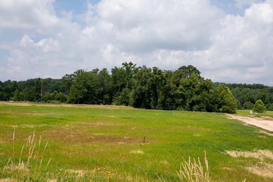 6100 Greenleigh Ave, Middle River, MD à louer - Photo de construction - Image 3 de 3