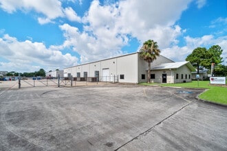 5119 Hiltonview Rd, Houston, TX for lease Building Photo- Image 1 of 8