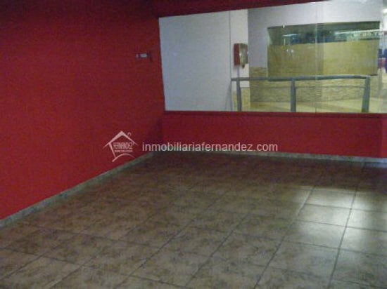 Retail in Cáceres for lease - Building Photo - Image 2 of 4