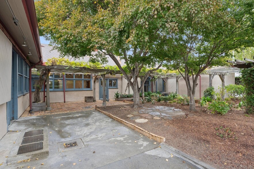253 S 25th St, Richmond, CA à vendre - Photo du bâtiment - Image 3 de 99