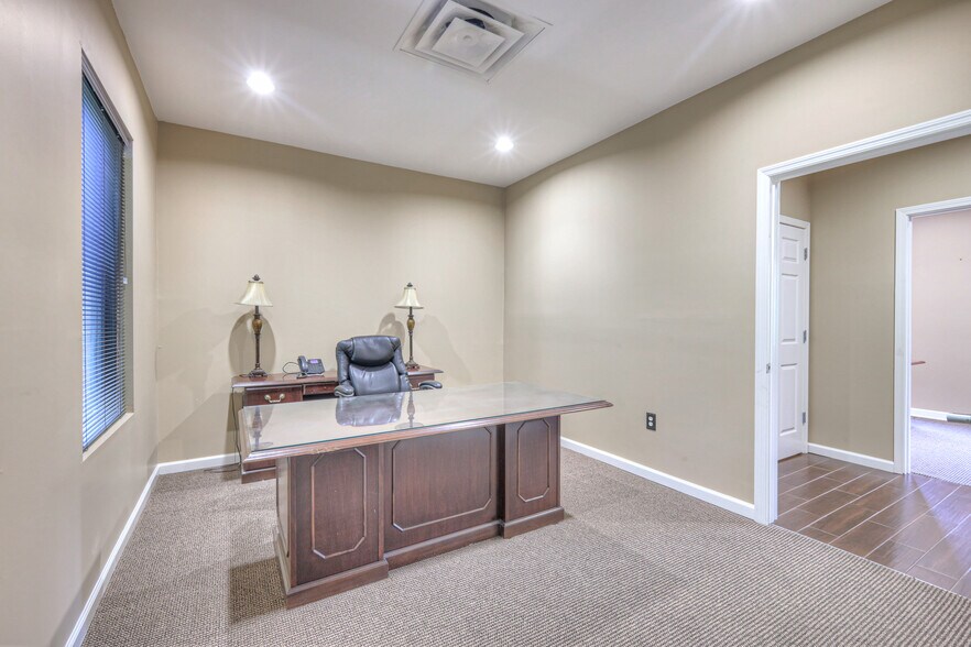 106 Mission Ct, Franklin, TN à vendre - Photo du bâtiment - Image 3 de 10