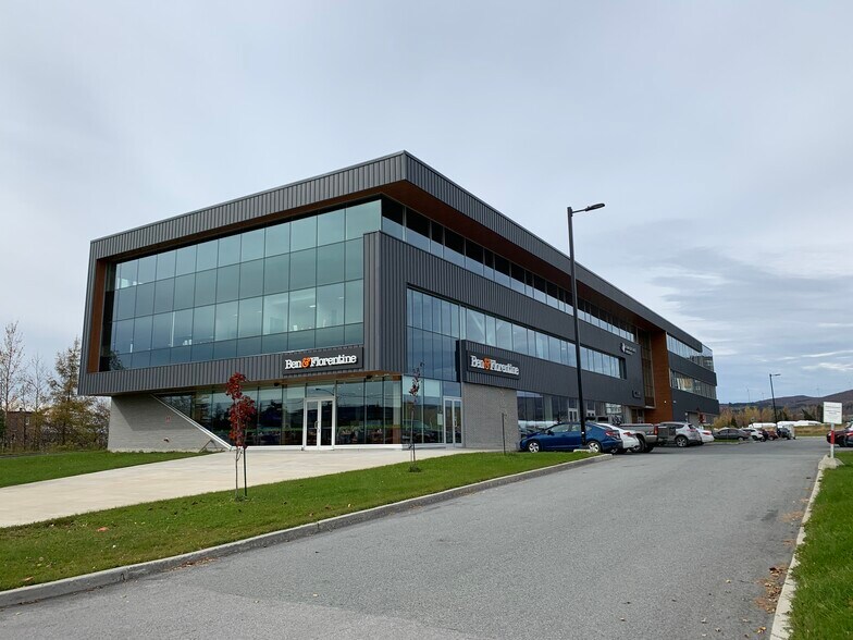 1351 Rue Notre-Dame E, Thetford Mines, QC à vendre - Photo du bâtiment - Image 1 de 1