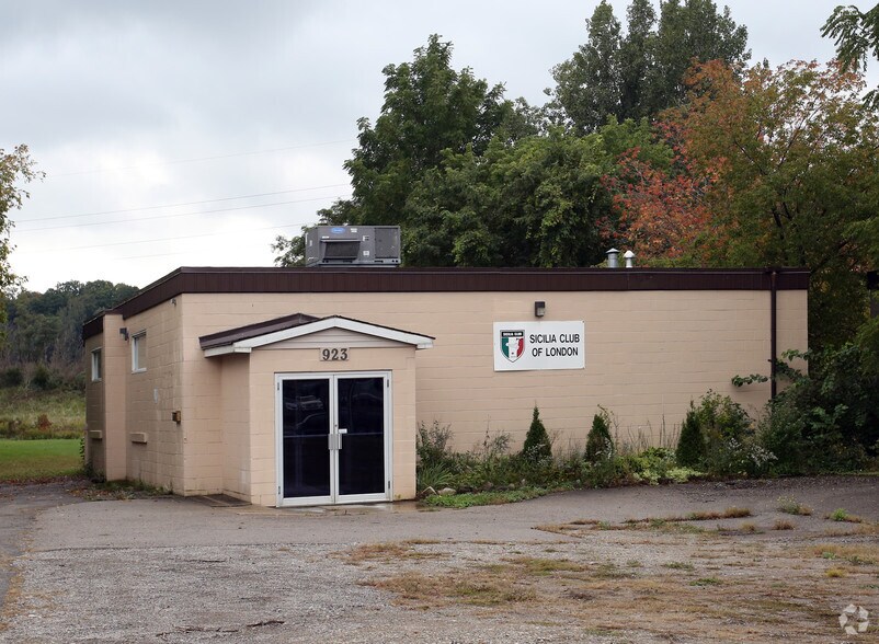923 Commissioners Rd E, London, ON à vendre - Photo principale - Image 1 de 2
