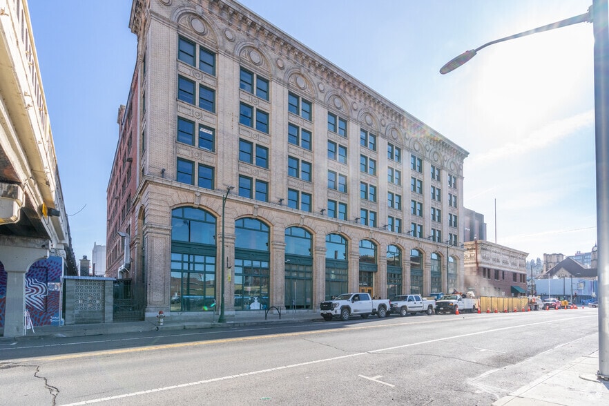 157 S Howard St, Spokane, WA for lease - Building Photo - Image 2 of 4
