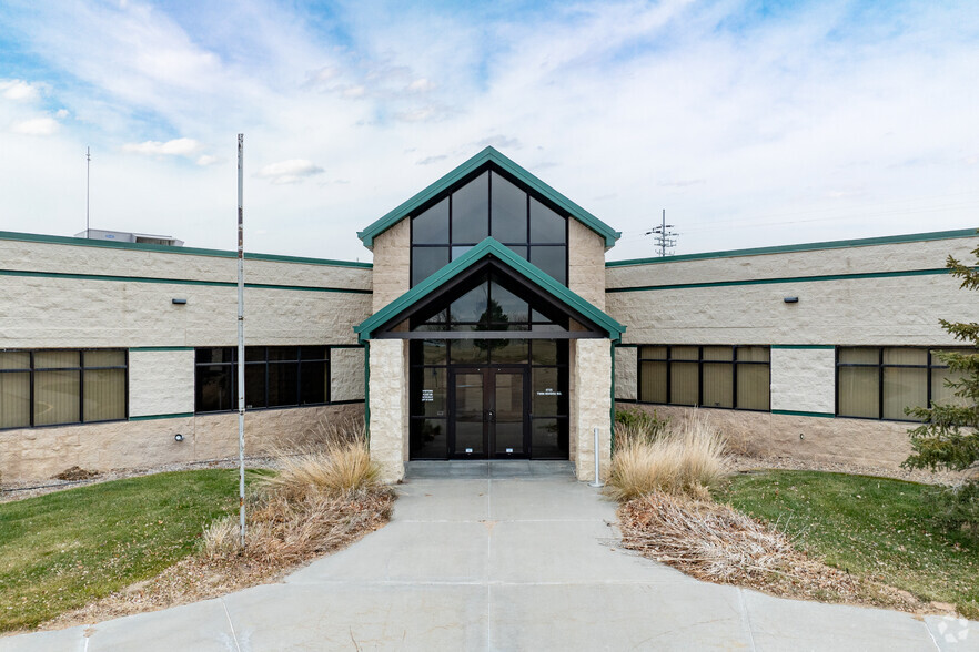 4725 Twin Rivers Rd, North Platte, NE for sale - Building Photo - Image 3 of 21