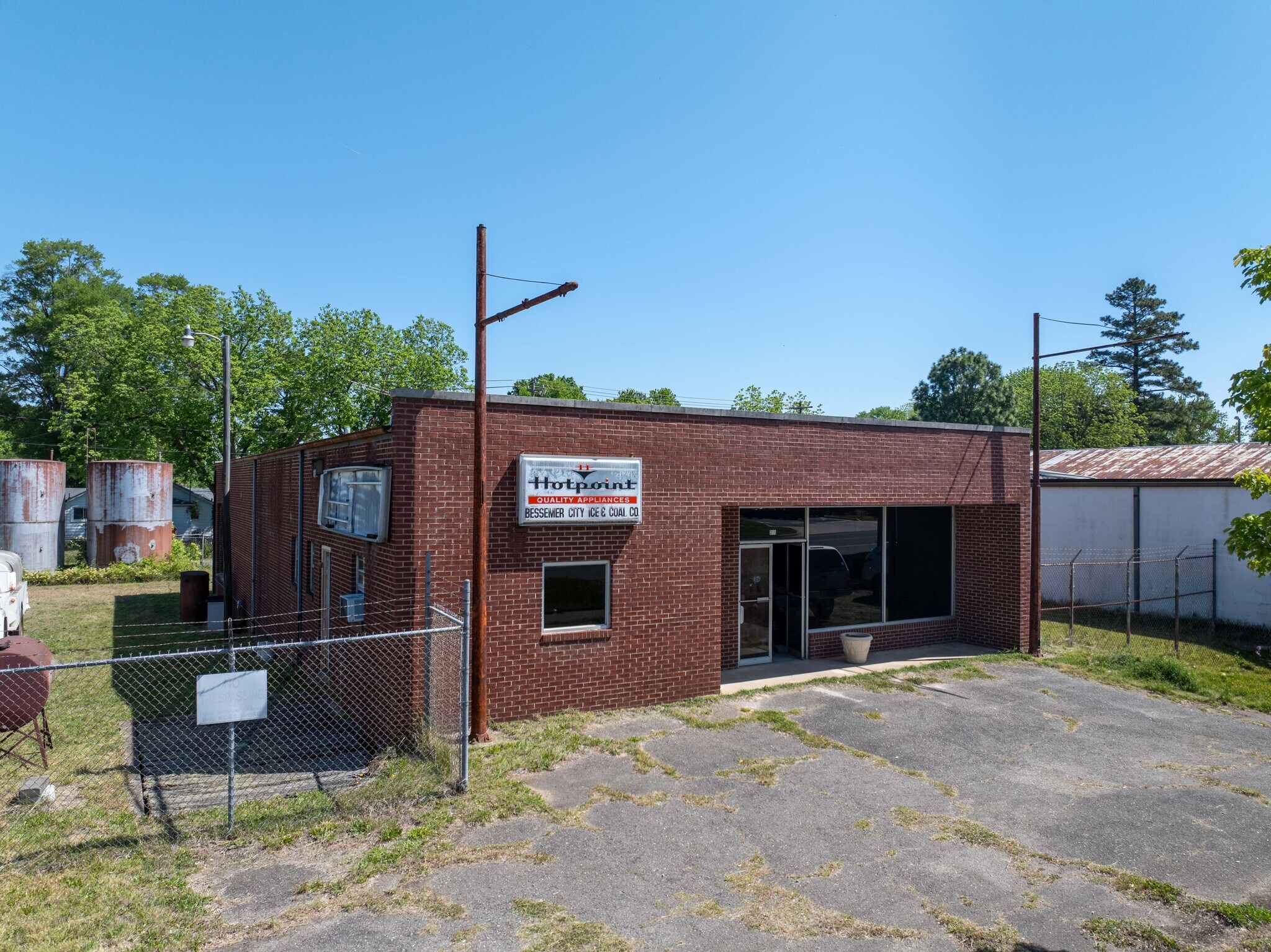 311 E Virginia Ave, Bessemer City, NC à vendre Photo principale- Image 1 de 7