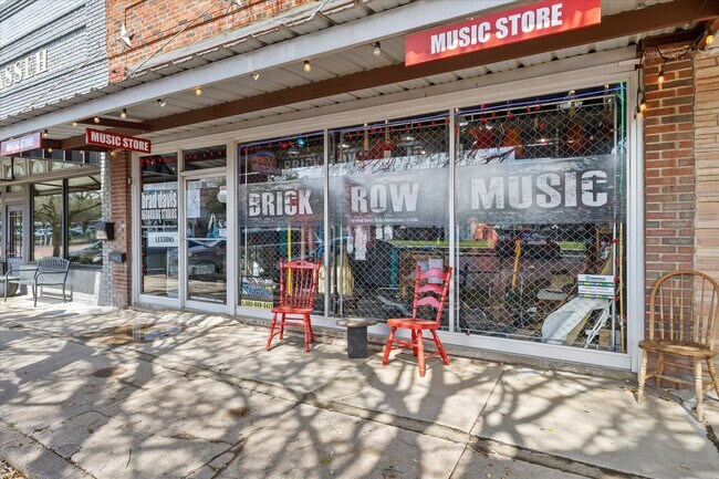 More details for 1132 Main St, Commerce, TX - Flex for Sale