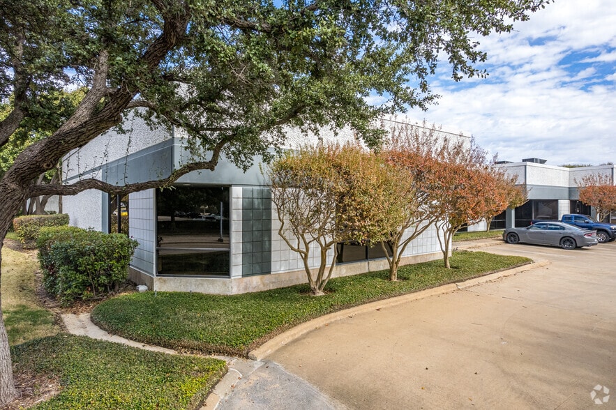 1800 N Glenville Dr, Richardson, TX for lease - Primary Photo - Image 3 of 3