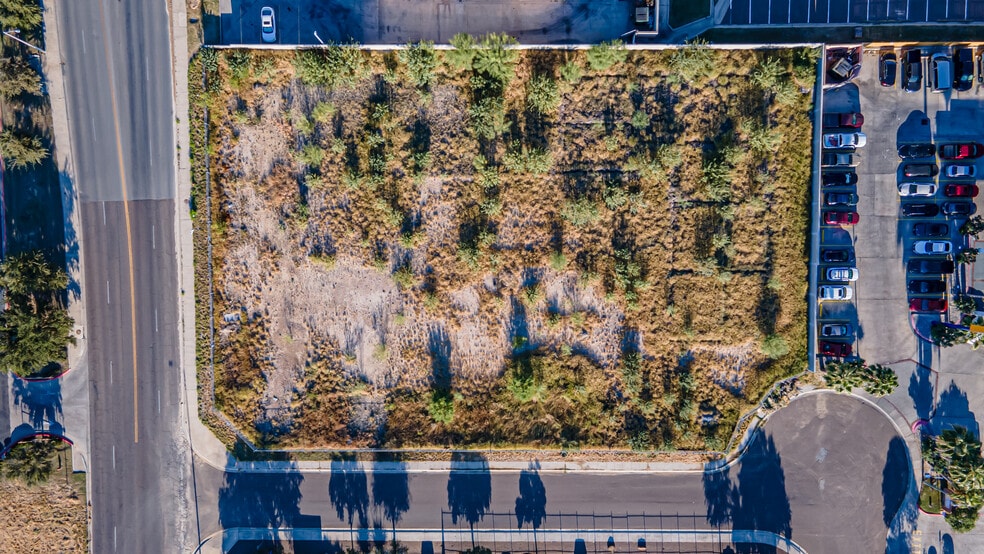 221 Calle Del Norte, Laredo, TX for sale - Aerial - Image 3 of 23