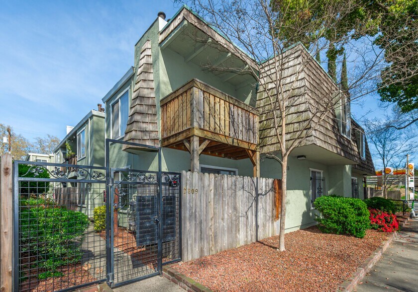 2809-2815 H St, Sacramento, CA for sale - Building Photo - Image 2 of 3