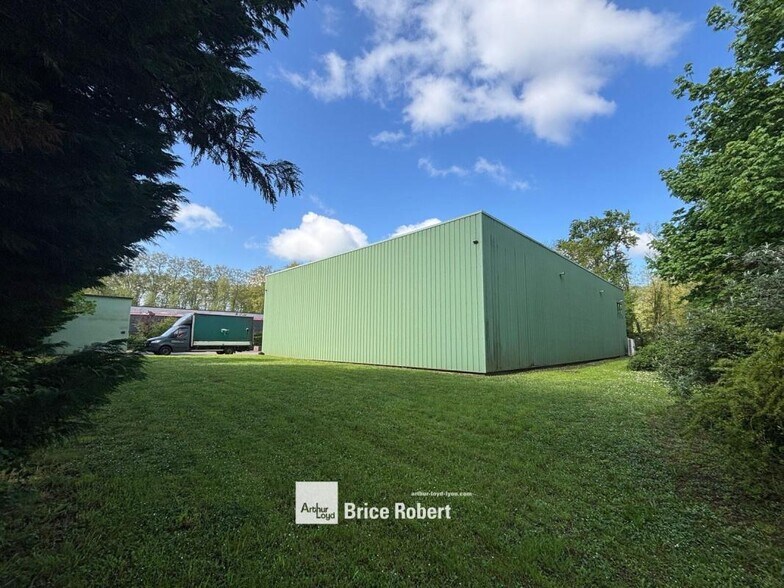 Flex in Fleurieu-sur-Saône for sale - Building Photo - Image 3 of 8
