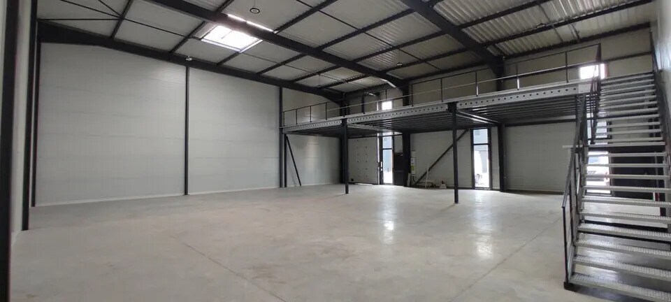 Local d'activités dans Villefontaine à vendre - Photo intérieure - Image 3 de 10