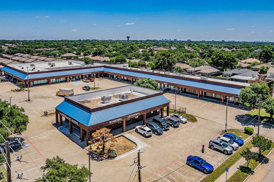 2408 Trinity Mills Rd, Carrollton, TX à louer - Photo du bâtiment - Image 3 de 6