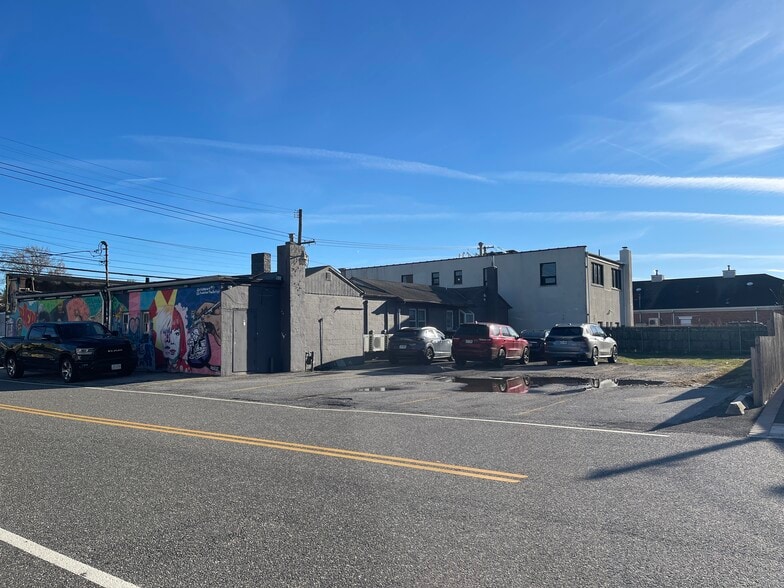 701-705 Walt Whitman Rd, Melville, NY for sale - Building Photo - Image 3 of 22