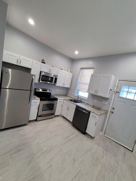 2635 N Calvert St, Baltimore, MD à vendre - Photo intérieure - Image 2 de 48