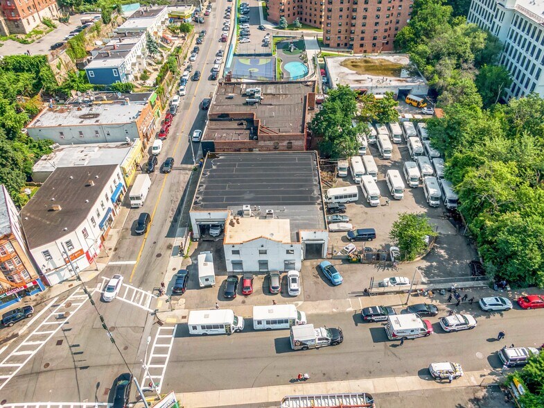 50 Palisade Ave, Yonkers, NY à vendre - Photo du bâtiment - Image 3 de 18