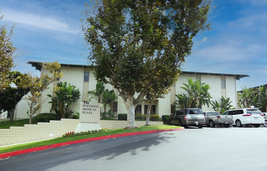 770 Magnolia Ave, Corona, CA for lease - Primary Photo - Image 1 of 10