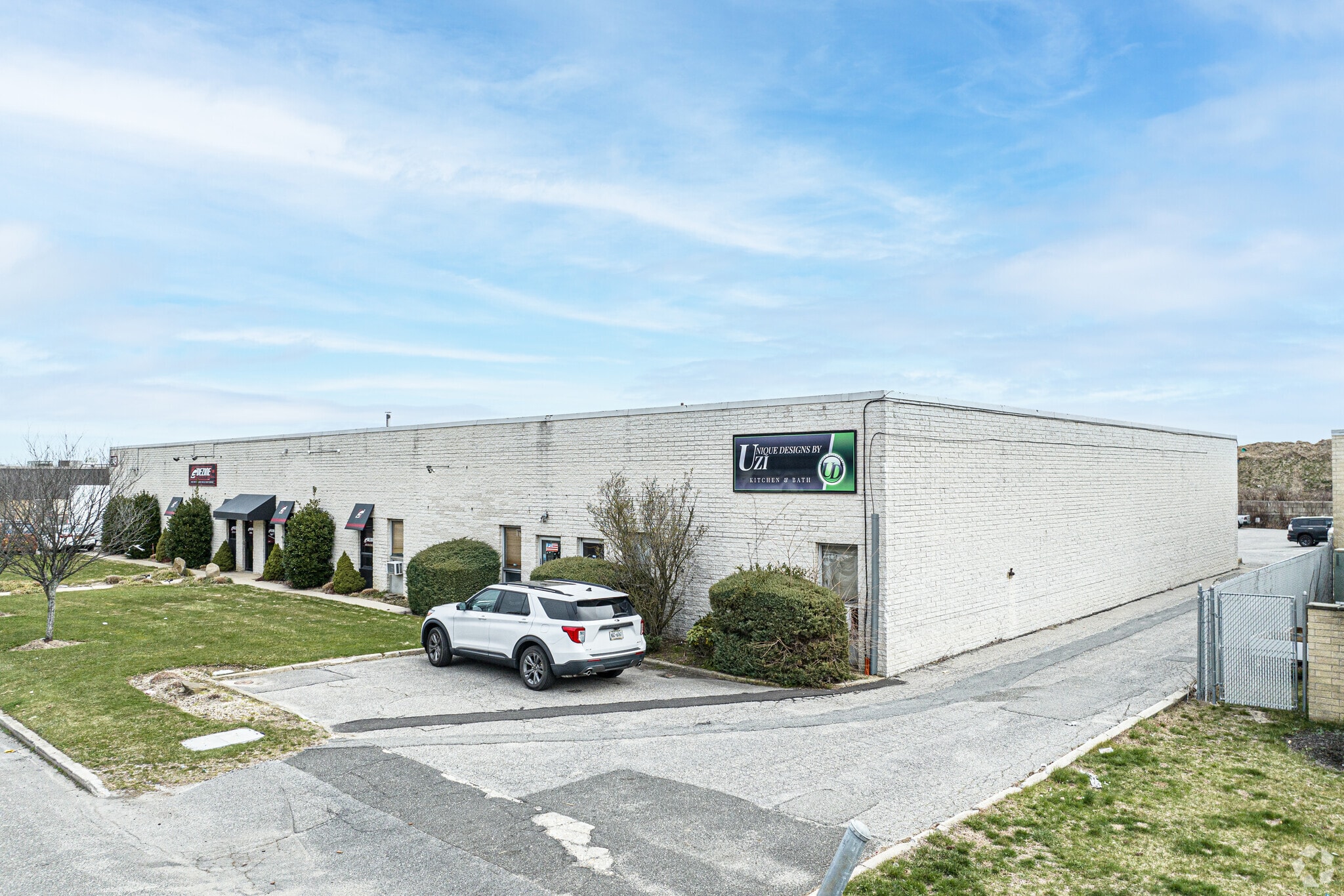 49 E Industry Ct, Deer Park, NY for lease Building Photo- Image 1 of 9