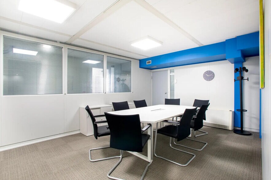 20 Place Des Halles, Strasbourg à louer - Photo du bâtiment - Image 3 de 18