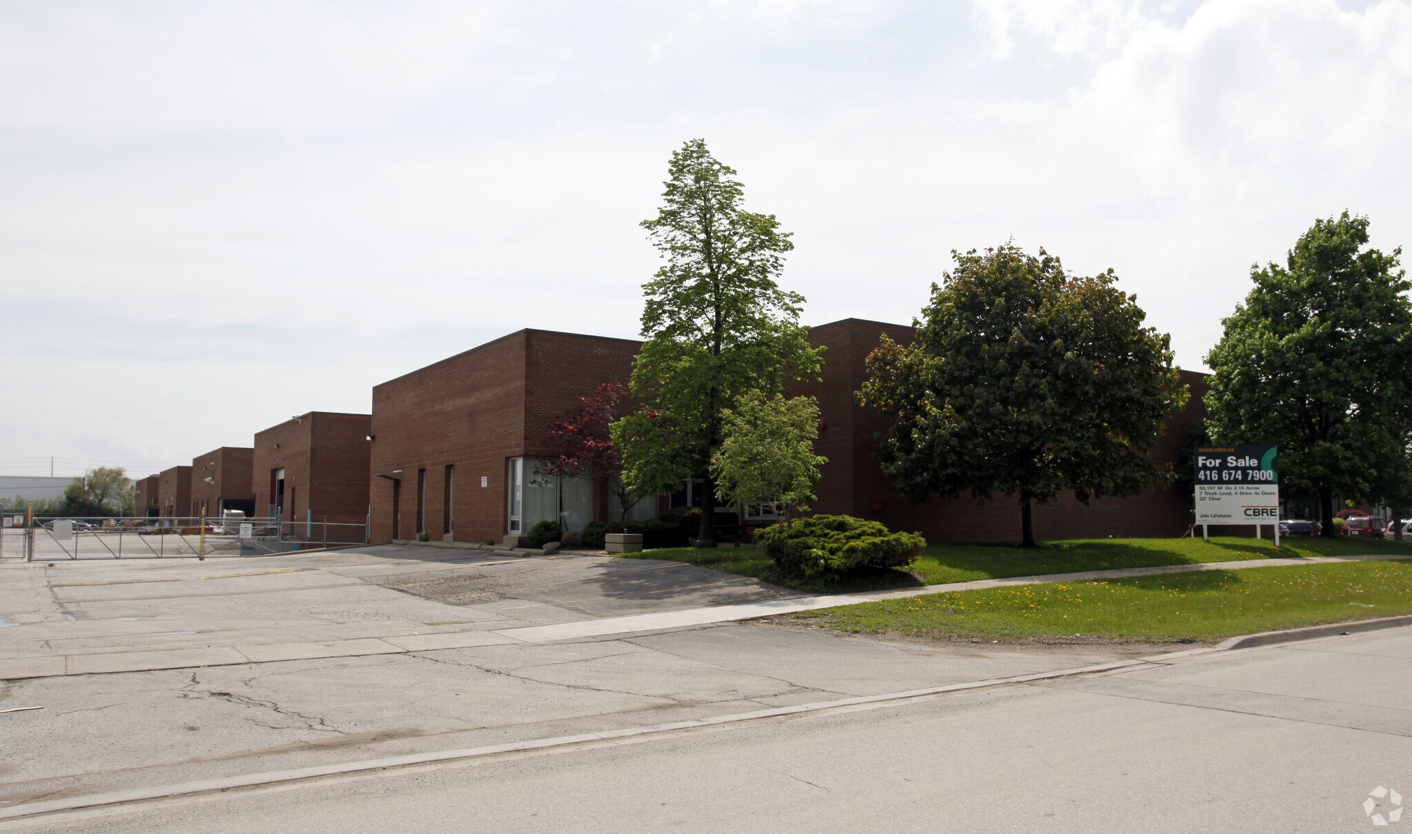 37-39 Racine Rd, Toronto, ON for lease Primary Photo- Image 1 of 4
