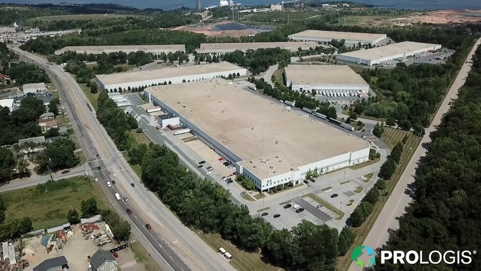 1040 Swan Creek Dr, Curtis Bay, MD à louer - Vidéo aérienne - Image 2 de 6