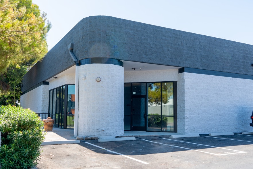 1445 W 12th Pl, Tempe, AZ for lease - Building Photo - Image 3 of 32