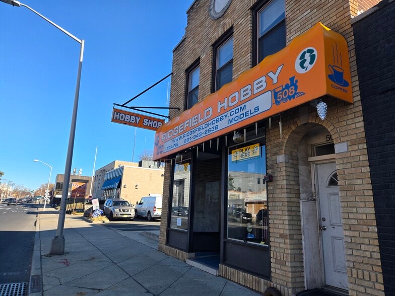 508 Broad Ave, Ridgefield, NJ for lease - Building Photo - Image 2 of 10