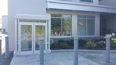 44 Shelter Rock Rd, Danbury, CT for lease Interior Photo- Image 2 of 10