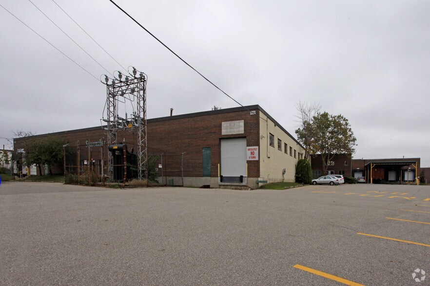 3069 Wolfedale Rd, Mississauga, ON à vendre - Photo principale - Image 1 de 1