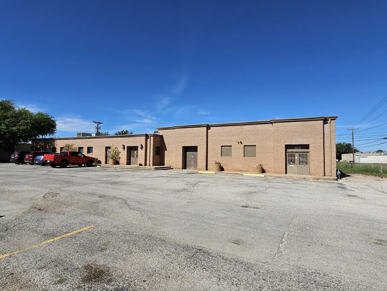 202-226 S Leggett Dr, Abilene, TX à vendre - Photo du bâtiment - Image 1 de 2
