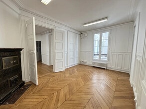 33 Rue Godot De Mauroy, Paris for lease Interior Photo- Image 2 of 8