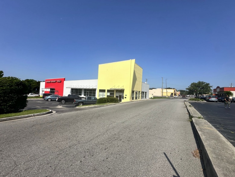 12313 Largo Dr, Savannah, GA for sale - Building Photo - Image 2 of 8