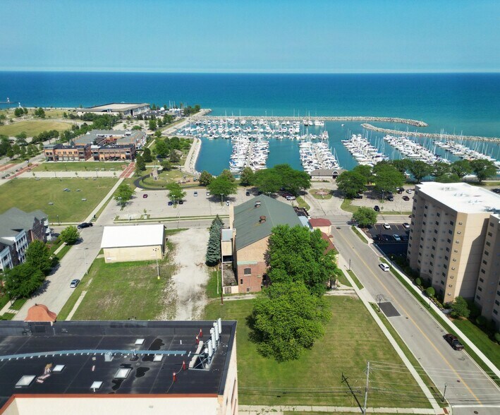 Portfolio of 2 portefeuille de 2 propriétés à vendre sur LoopNet.ca - Photo du bâtiment - Image 2 de 11