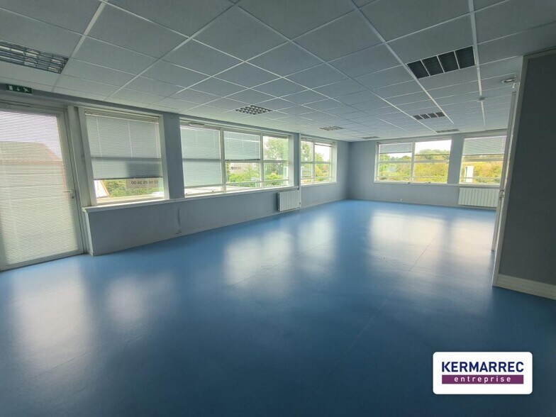 Office in Rennes for sale - Interior Photo - Image 3 of 4