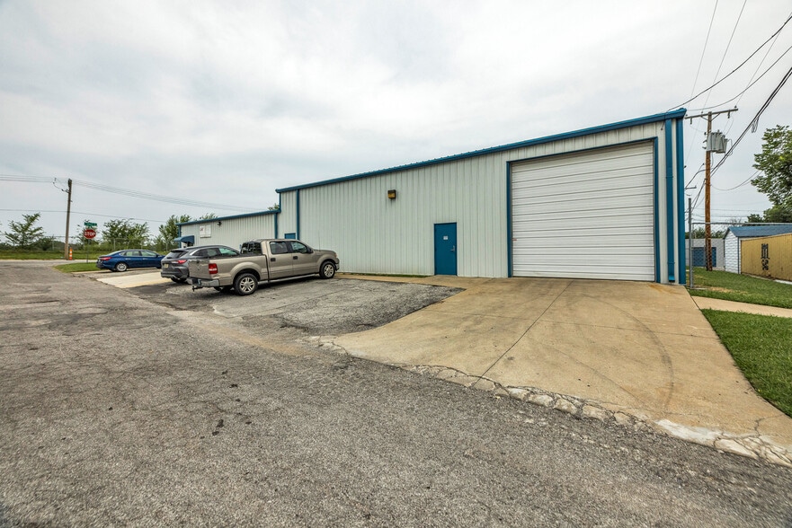 1113 Utica St, Tulsa, OK for sale - Building Photo - Image 2 of 35