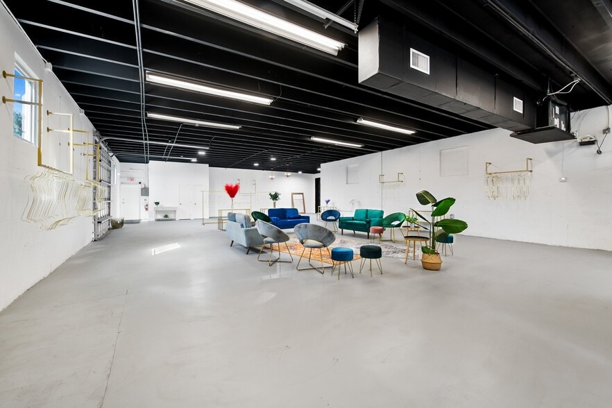 1160 NE 24th Ct, Wilton Manors, FL à louer - Photo intérieure - Image 1 de 11