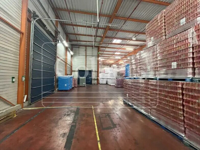 Industrial in Tarascon for lease - Interior Photo - Image 3 of 6