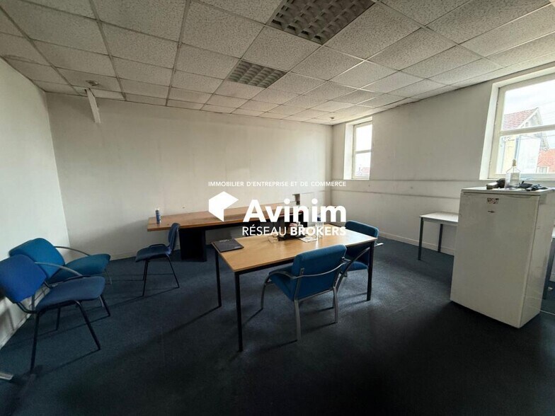 Retail in Pierrelaye for lease - Interior Photo - Image 3 of 4