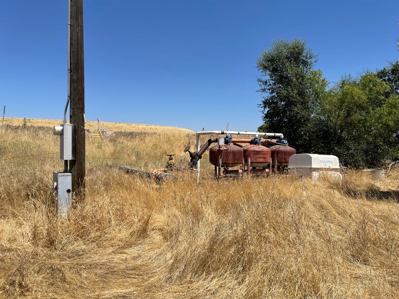 5496 S. Newmark Avenue, Sanger, CA for sale - Building Photo - Image 2 of 11