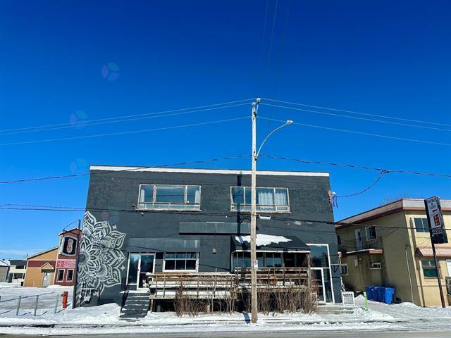 156-158 Léopold Rue, Cowansville, QC for lease - Building Photo - Image 3 of 4