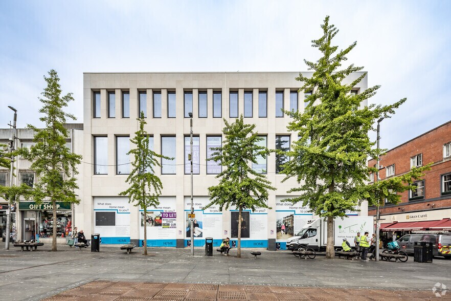 21-25 Williamson Sq, Liverpool à louer - Photo du bâtiment - Image 2 de 2