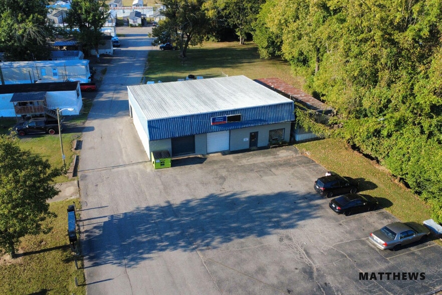 1143 Hunters Ln, Nashville, TN for lease - Building Photo - Image 2 of 3