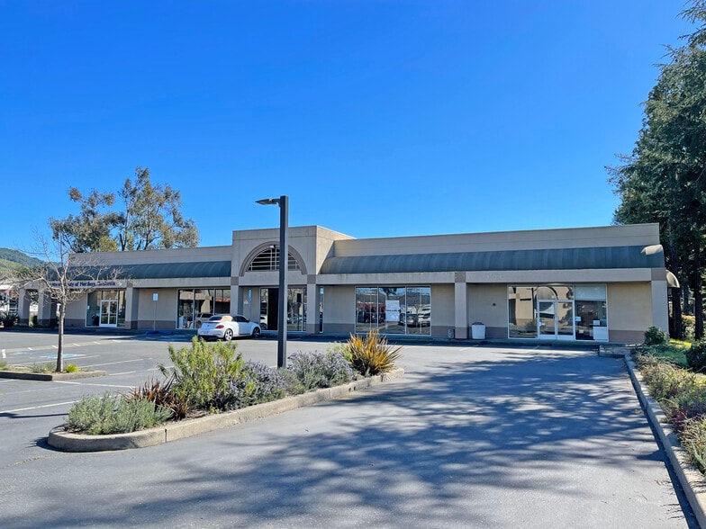 1445 Santa Rosa Ave, Santa Rosa, CA à louer - Photo du bâtiment - Image 3 de 9