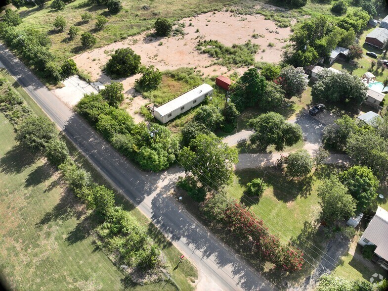12905 Lowden Ln, Manchaca, TX à vendre - Communauté Matterport - Image 2 de 18